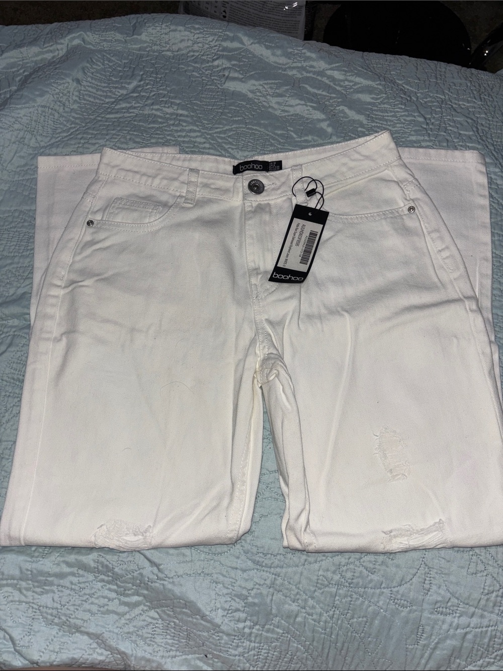 Boohoo White Skinny Women’s Jeans with Subtle Distress